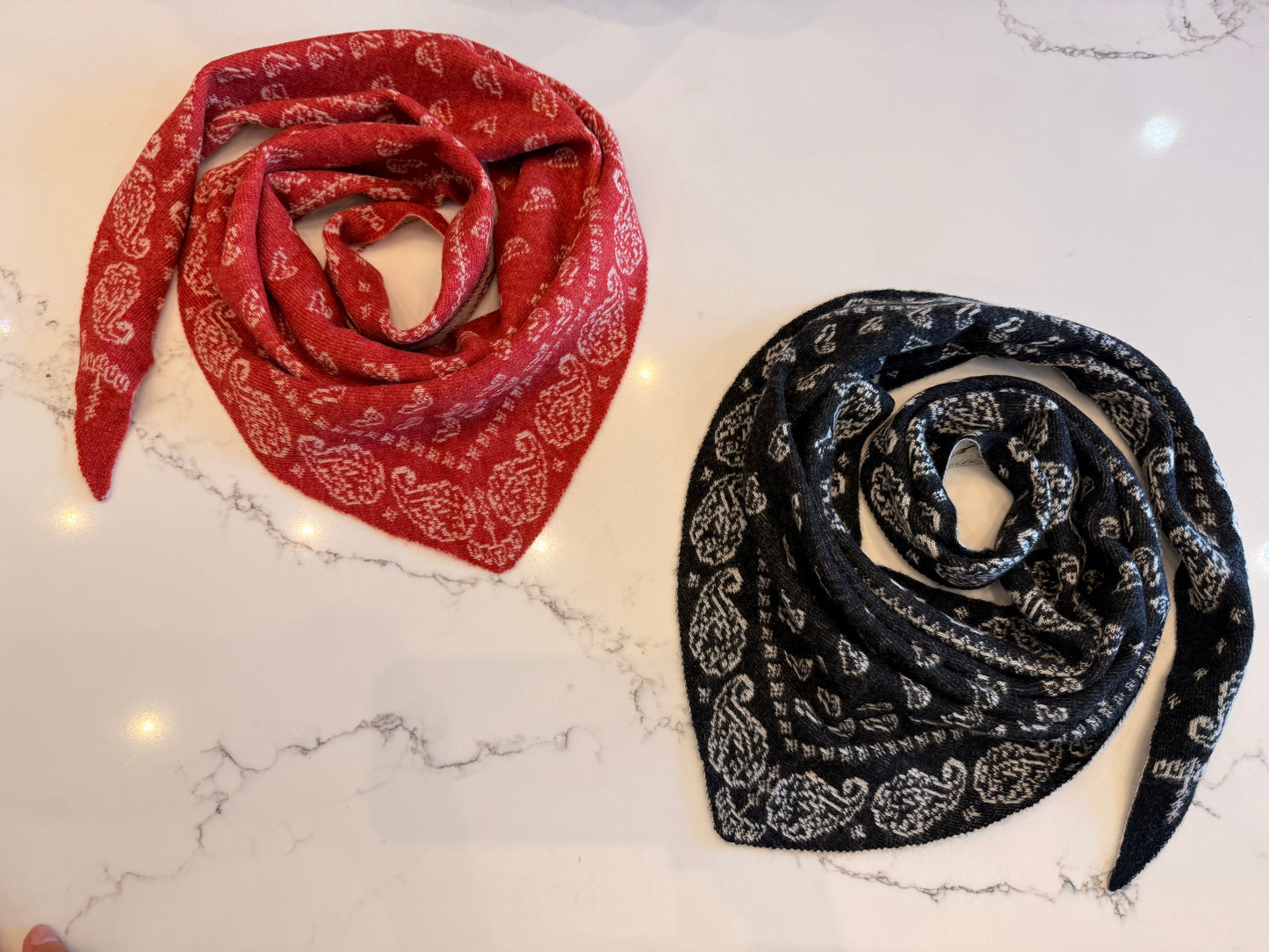 Cashmere patterned triangle Scarf