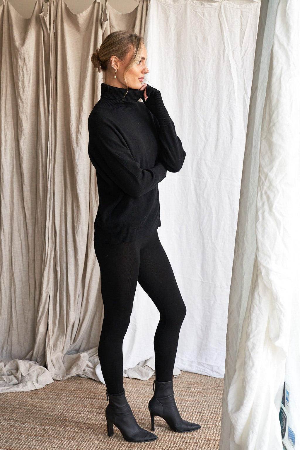 Fitted Black Leggings